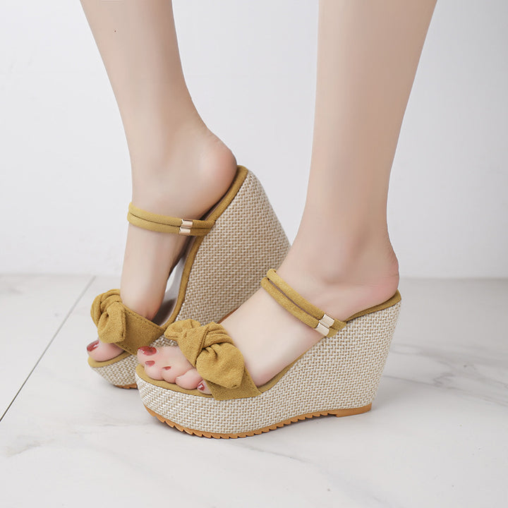 Women's Raffknoten Wedge Sandal with Woven Platform and Double Strap Closure Mune Fashion