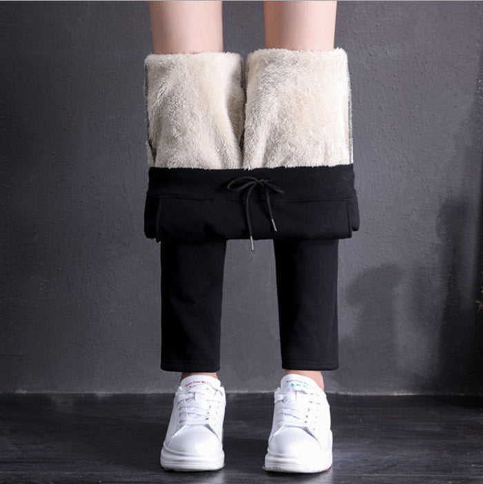 Women's non-padded thermo jogging pants with teddy lining, elastic waistband and drawstring Mune Fashion