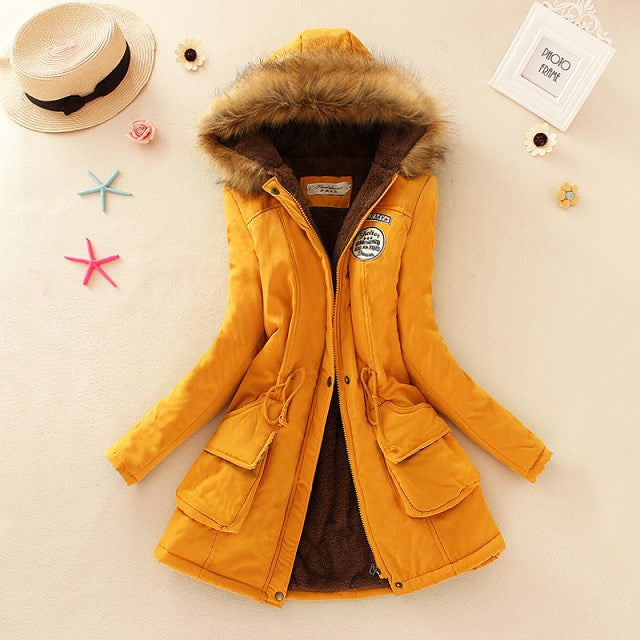 Women's winter parka with cozy teddy lining, tailored drawstring and detachable hood Mune Fashion