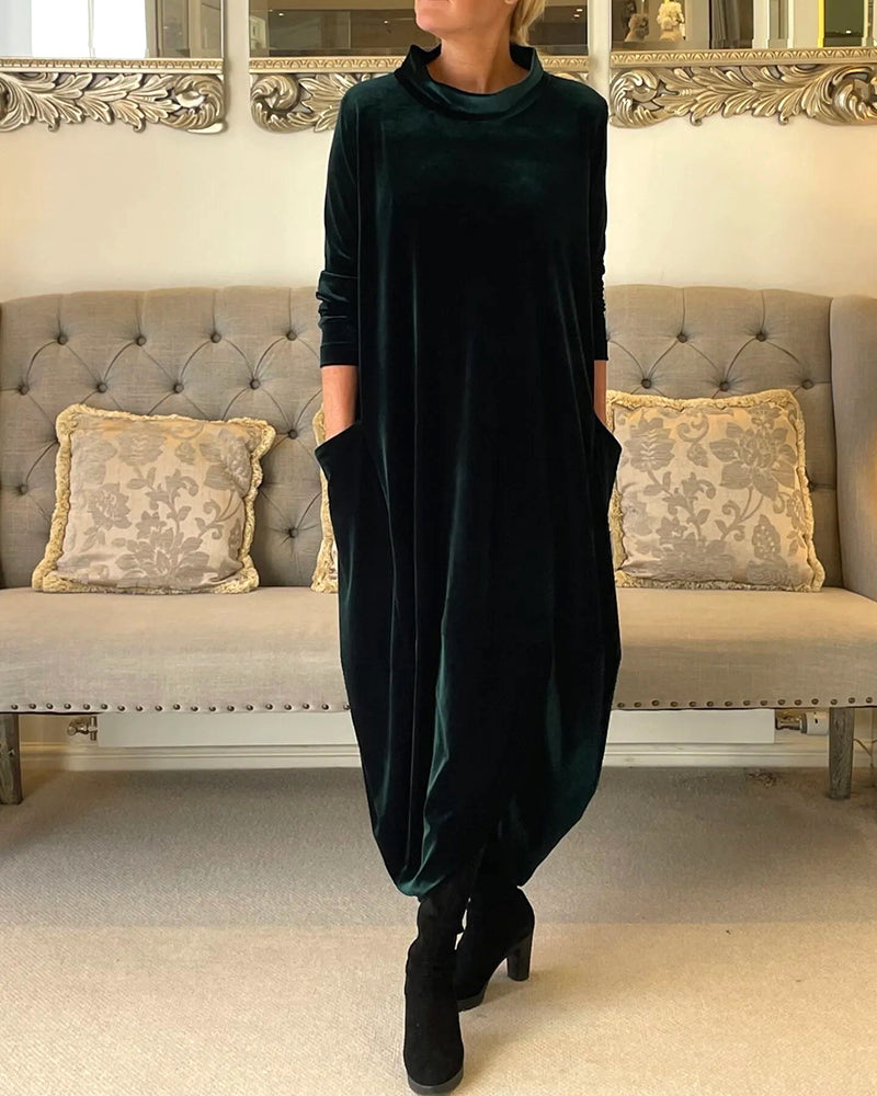 Mune | Comfortable velour dress with pockets