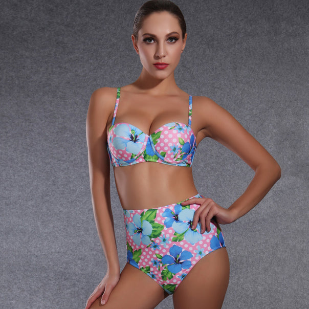 Women's High-Cut Bikini with Floral Design Mune Fashion