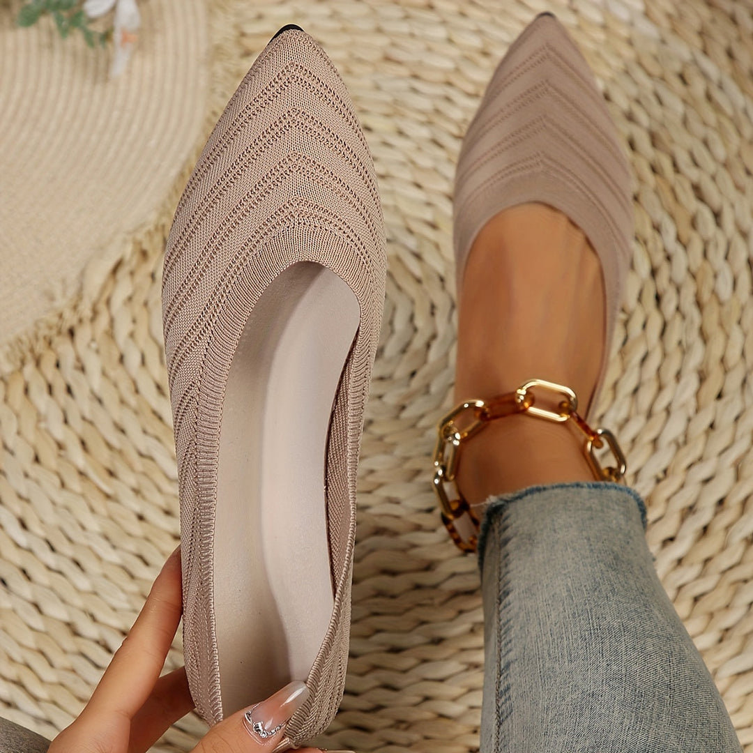 Comfortable flat shoes for women