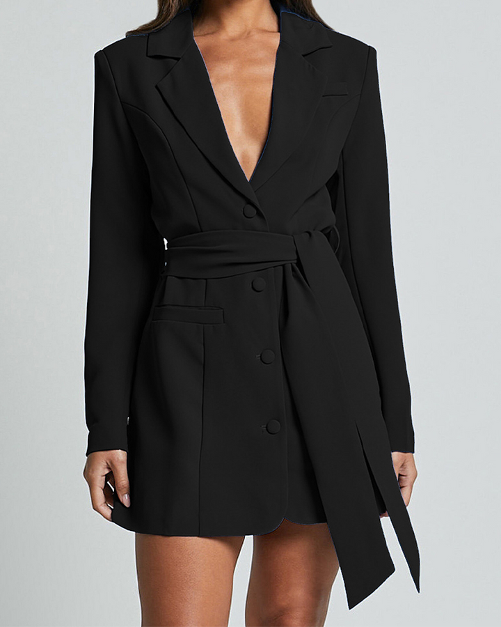 Mune | A Slimming Blazer