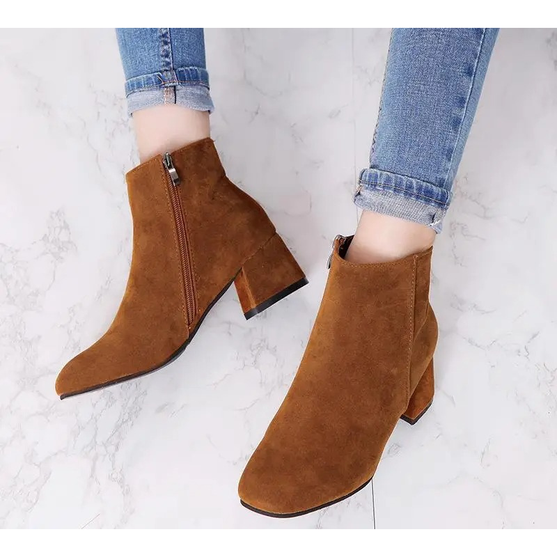 Mune | Modern Wild Ankle Boots with Comfortable Heel Women's Ankle Boots