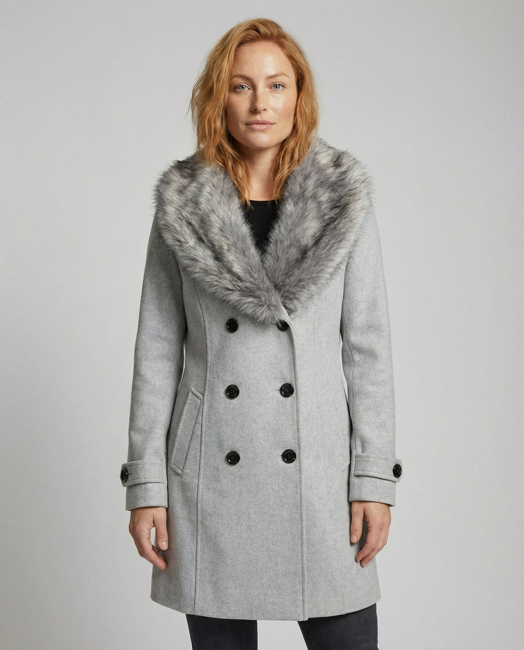 Luxurious Elegant Fur Coat Women
