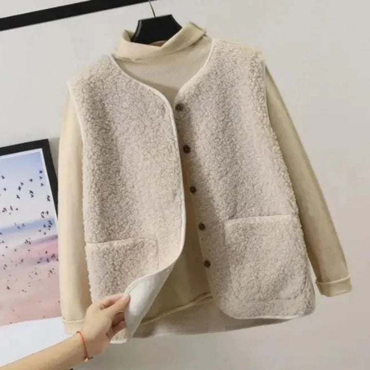 Mune | Warm Without Sleeves for Women Button Closure