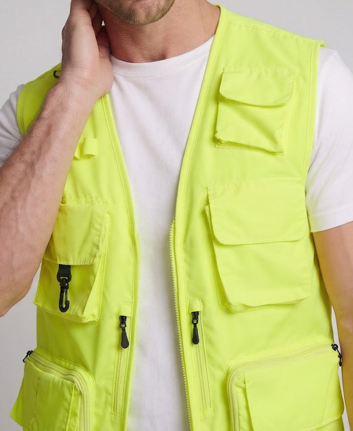 Men's multifunctional outdoor utility vest with numerous pockets and mesh lining Mune Fashion