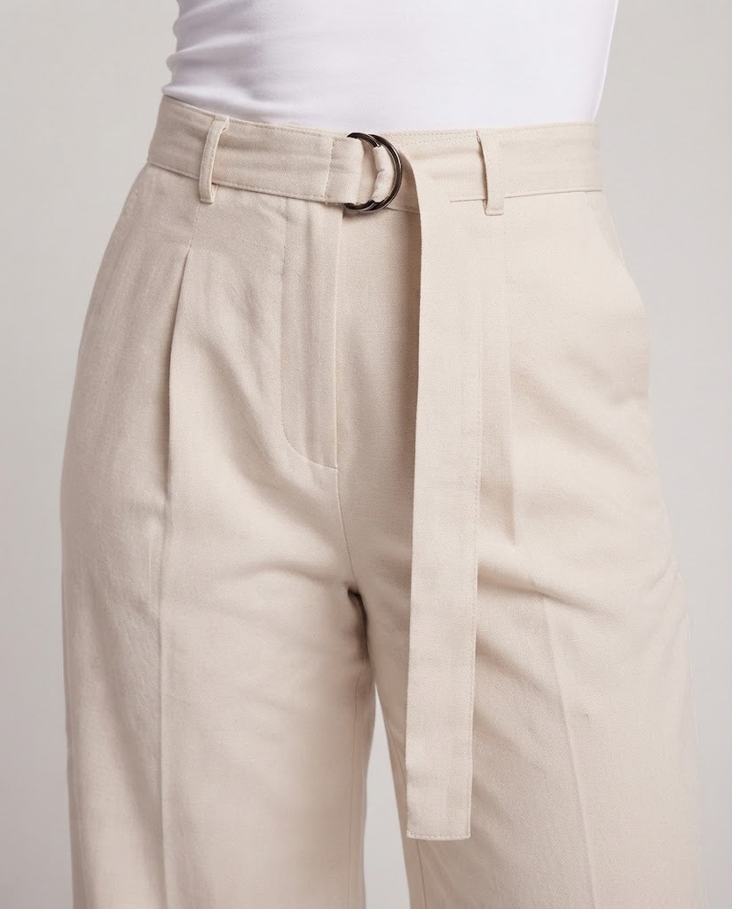 Women High-waisted wide Chino pants with pleats and fabric belt Mune Fashion