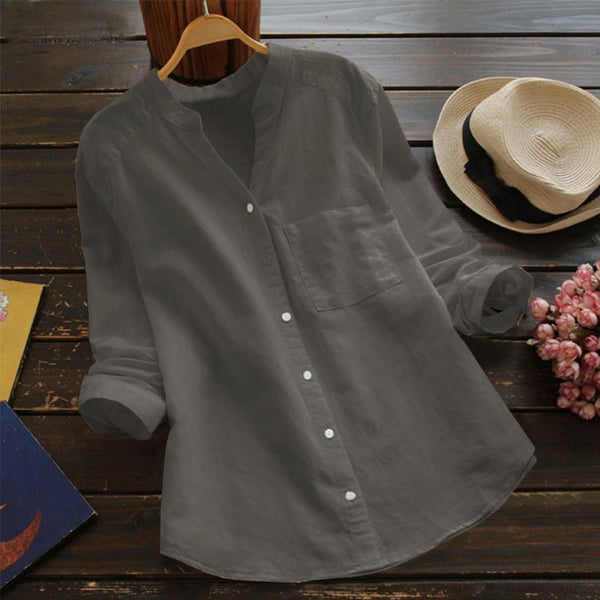 Casual, loose shirt made of cotton