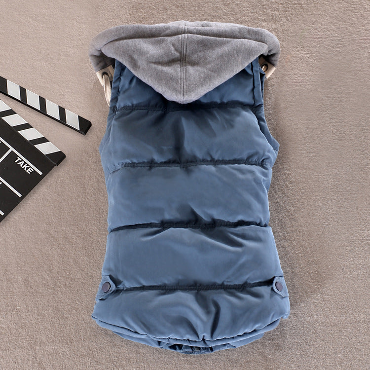 Women's fitted quilted sleeveless thermal vest with contrasting hood Mune Fashion