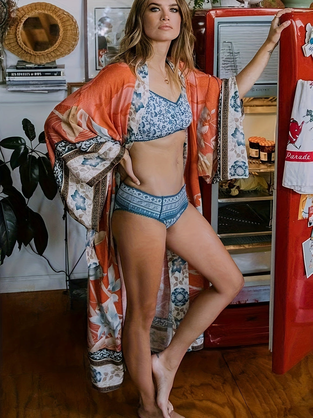 Fashionable kimono with floral print