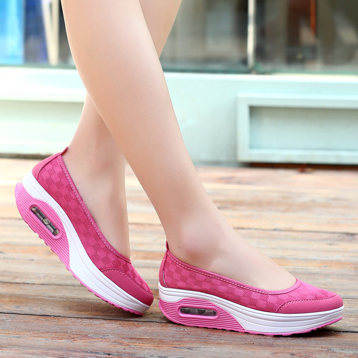 Women's slip-on wedge ballerina with visible heel air chamber and shock-absorbing wedge sole Mune Fashion