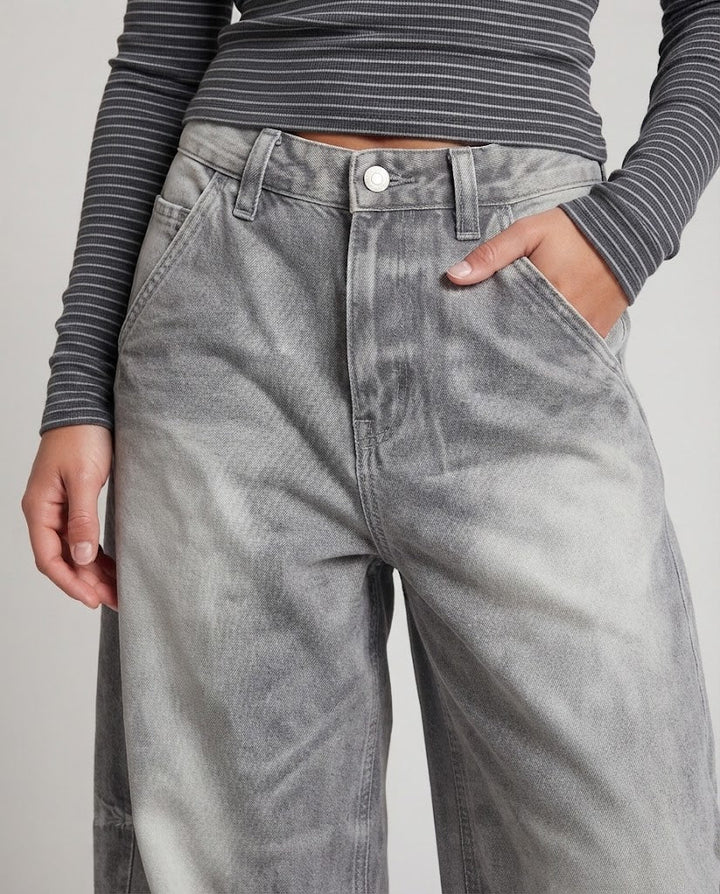 Ladies floor-length palazzo denim jeans with balloon-shaped leg and soft used-fade Mune Fashion