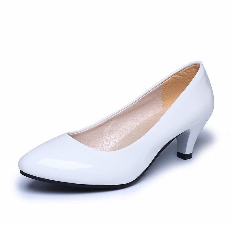 Women's classic pumps with low kitten heel and cushioned comfort insole Mune Fashion