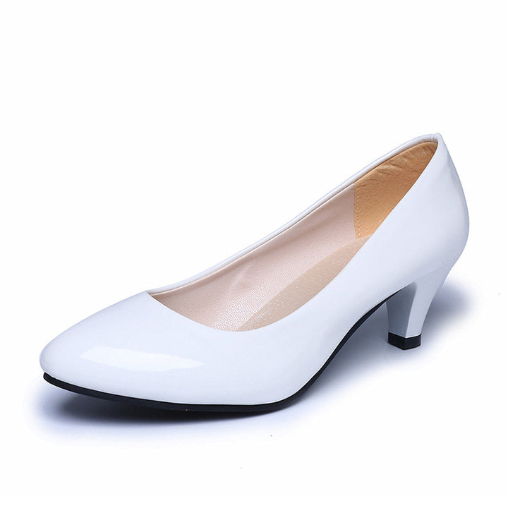 Women's classic pumps with low kitten heel and cushioned comfort insole Mune Fashion