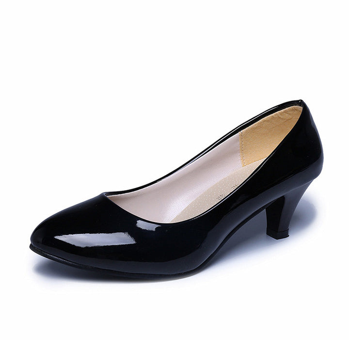 Women's classic pumps with low kitten heel and cushioned comfort insole Mune Fashion