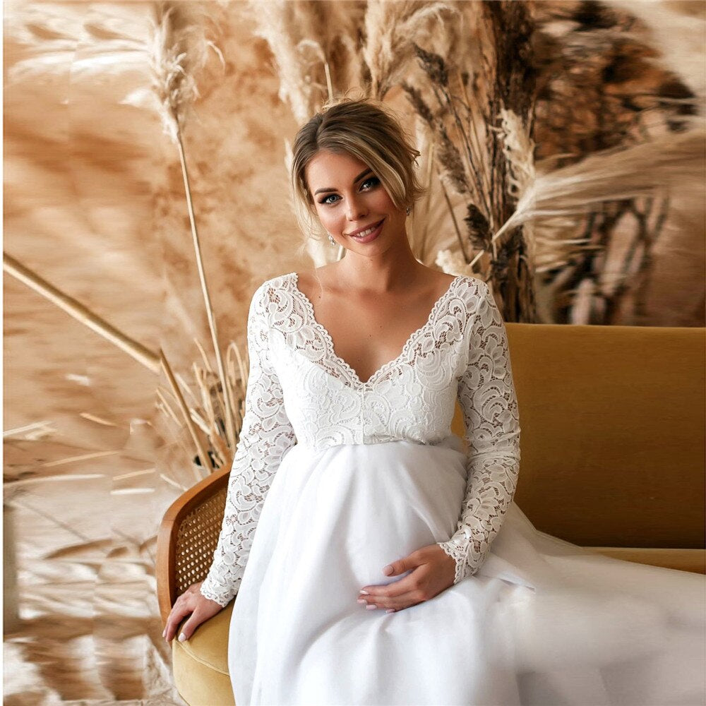 Mune | Elegant Maxi Dress in Lace for Pregnancies