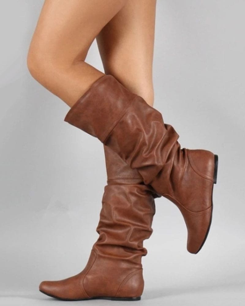 Mune | Flat Knee-High Boots with Pleats