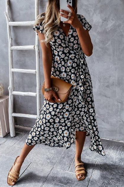 Loved By You Midi dress with daisy pattern