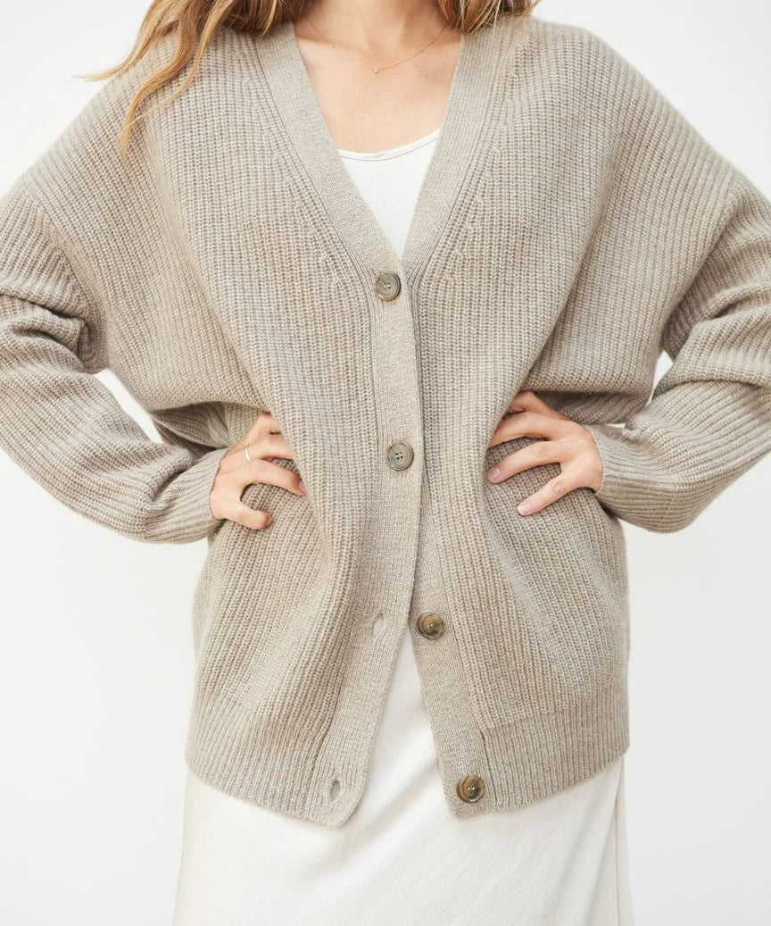 Mune | Cashmere Cardigan - Timeless style meets elegant comfort
