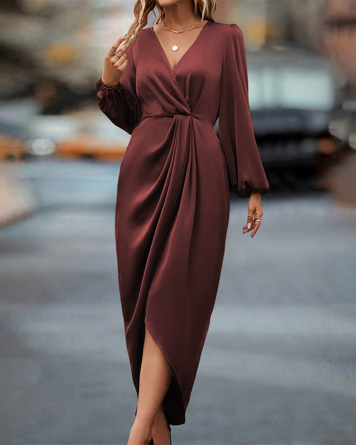 Mune | Elegant Dress with Lantern Sleeves and V-Neck.