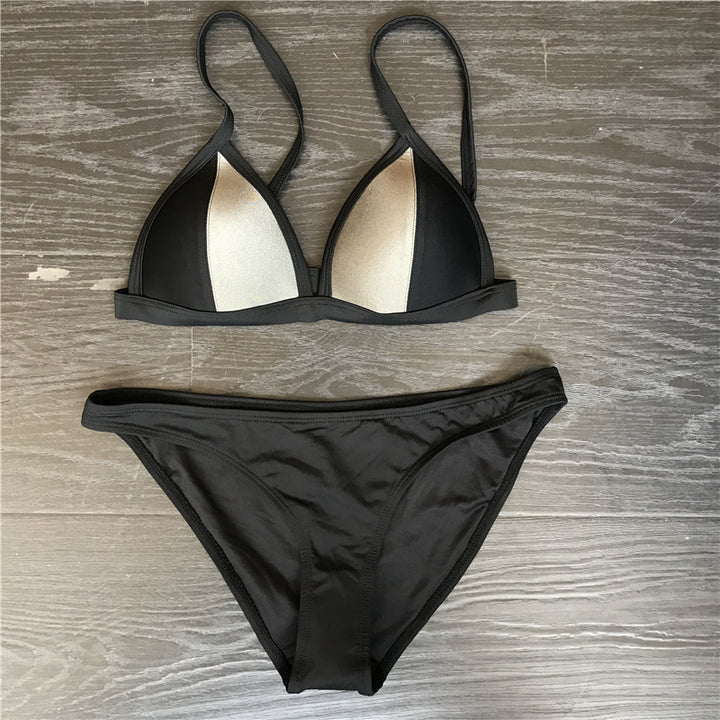 Women's Triangle Bikini Set with Fashionable Contrast Mune Fashion