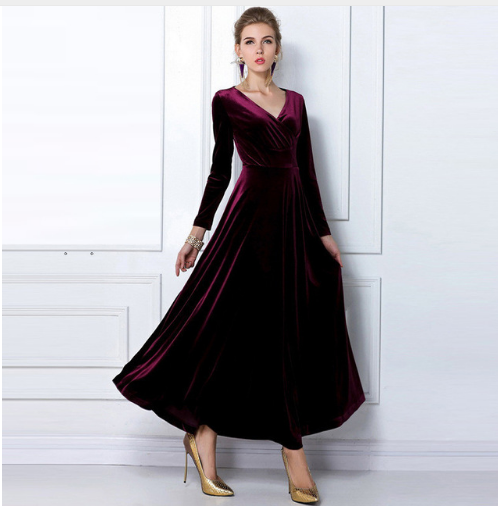 Mune | Glamorous Chic Dress With Reinforced V Neck