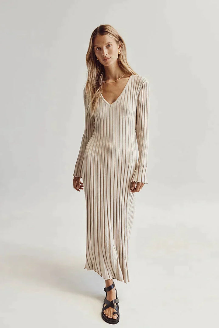 Mune | Comfortable Knitted Women's Midi Dress with V-Neck