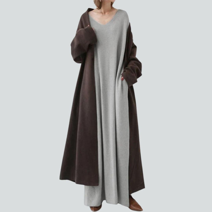 Mune | Maxi Dress with V-Neck and Long Sleeves In A Relaxed Fit