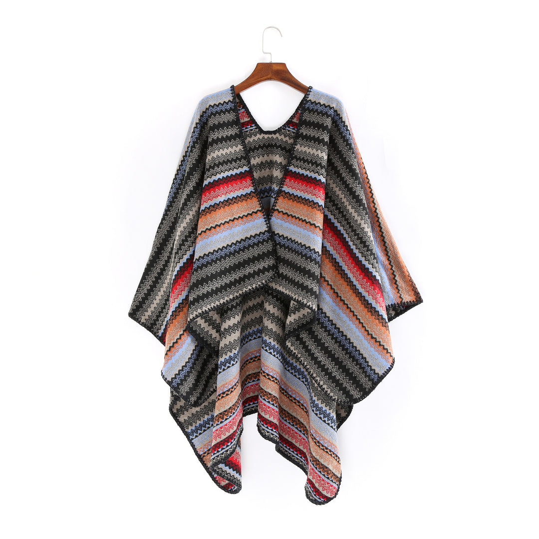 Women's oversized knitted ruana in jacquard zigzag with crocheted edge Mune Fashion