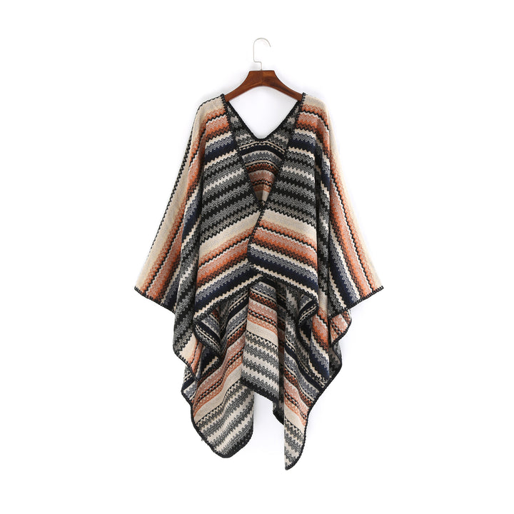 Women's oversized knitted ruana in jacquard zigzag with crocheted edge Mune Fashion