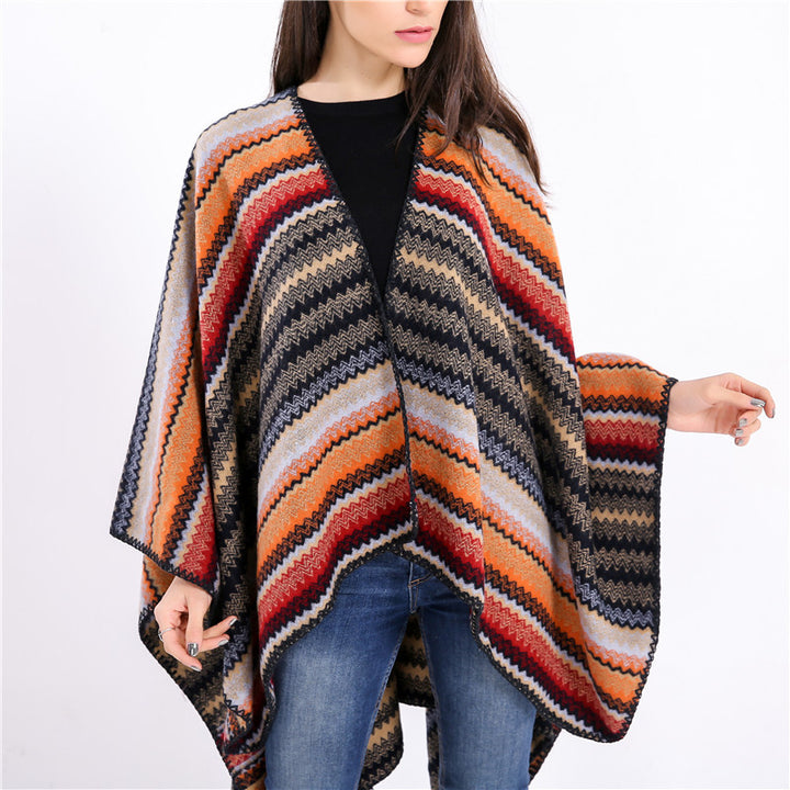 Women's oversized knitted ruana in jacquard zigzag with crocheted edge Mune Fashion
