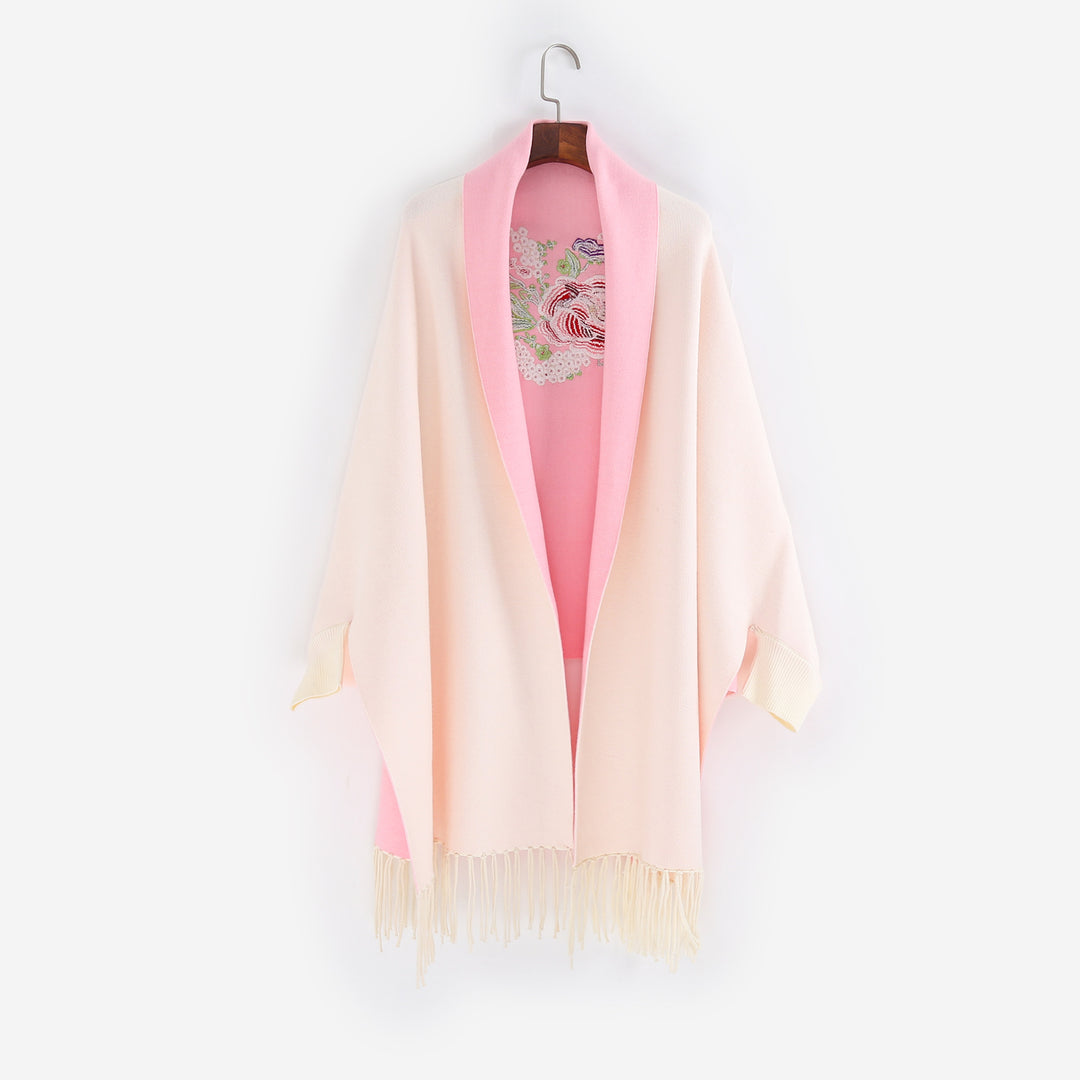 Ladies cape scarf with embroidered lining and fringe hem Mune Fashion