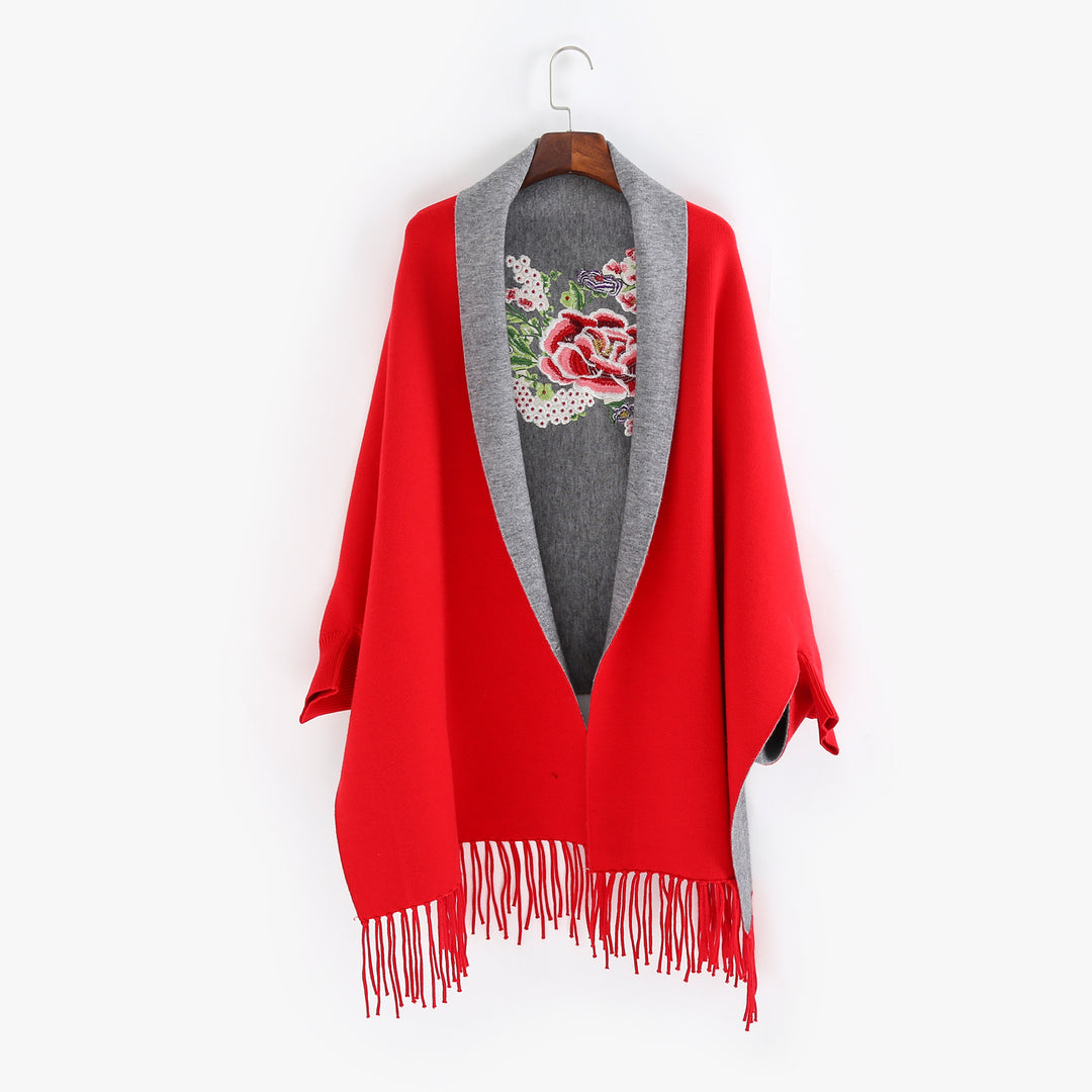Ladies cape scarf with embroidered lining and fringe hem Mune Fashion