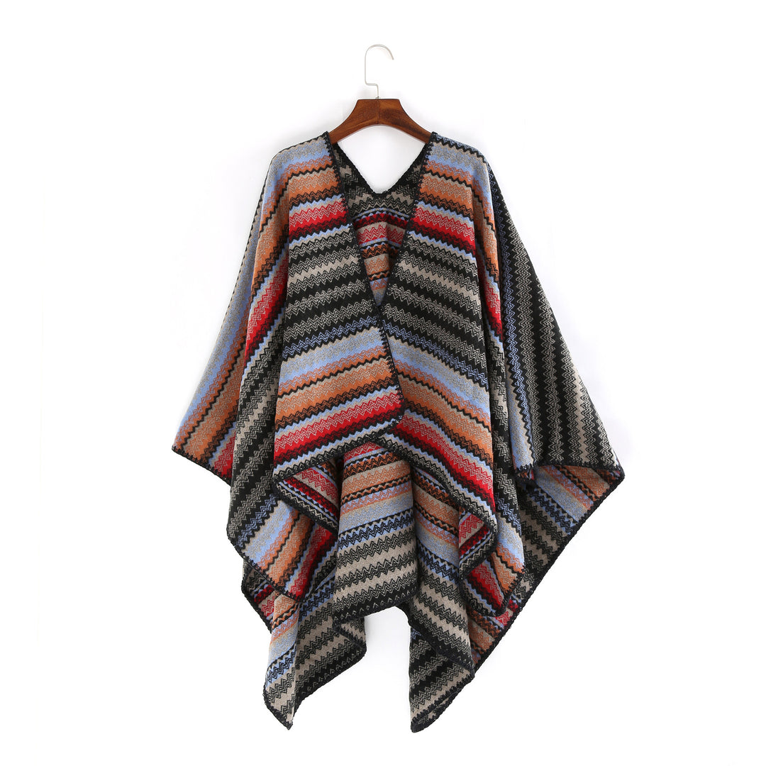 Women's oversized knitted ruana in jacquard zigzag with crocheted edge Mune Fashion