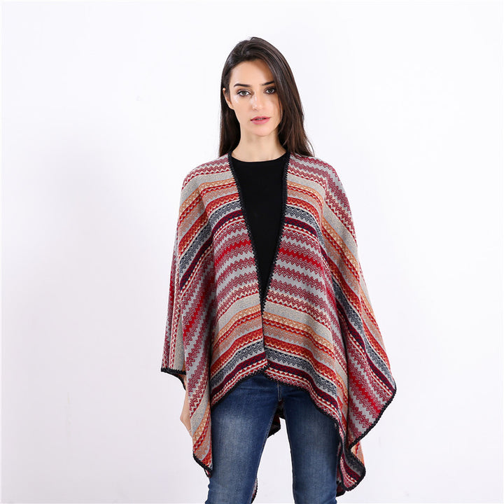 Women's oversized knitted ruana in jacquard zigzag with crocheted edge Mune Fashion