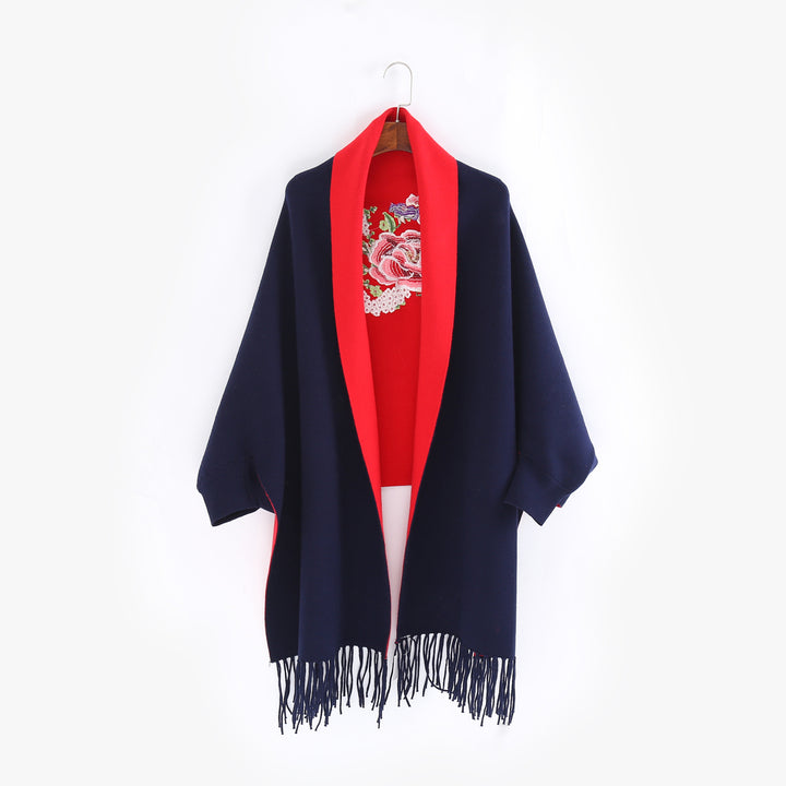 Ladies cape scarf with embroidered lining and fringe hem Mune Fashion