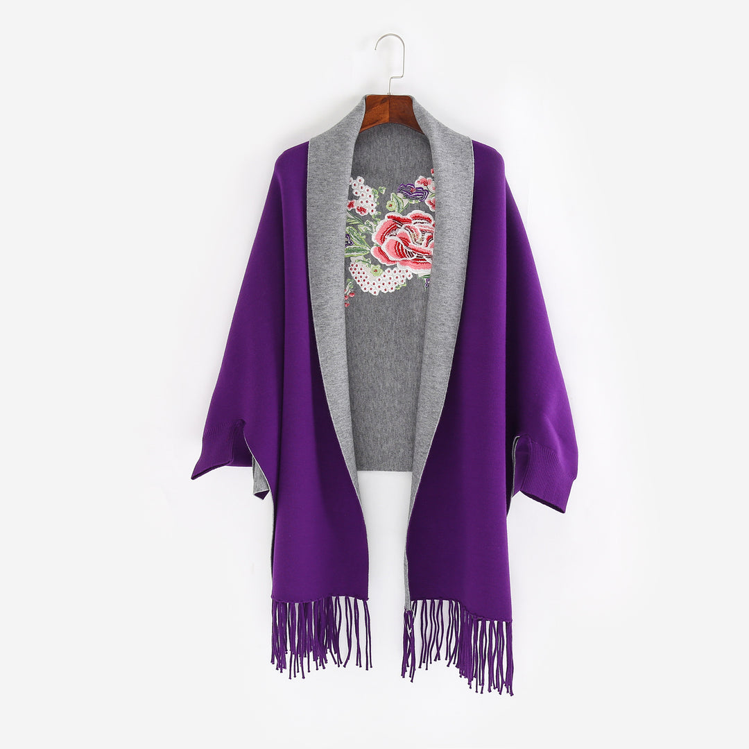 Ladies cape scarf with embroidered lining and fringe hem Mune Fashion