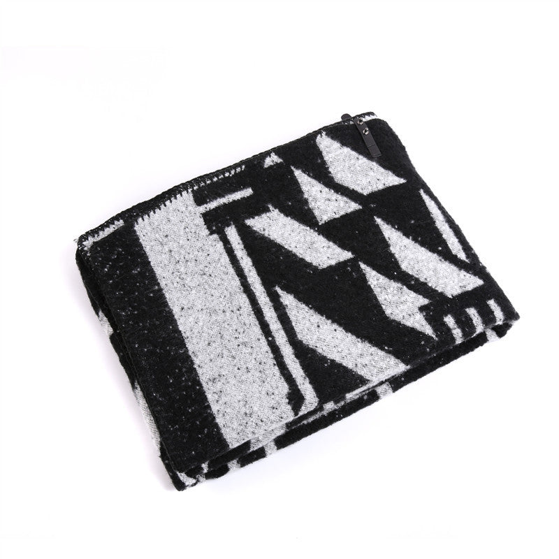 Women's Hooded Cape Poncho made of textured Bouclé with geometric contrast pattern Mune Fashion