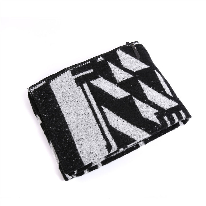 Women's Hooded Cape Poncho made of textured Bouclé with geometric contrast pattern Mune Fashion