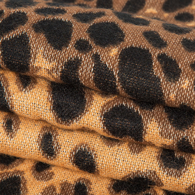 Women’s poncho overlay in oversized with leopard jacquard and overlock seam