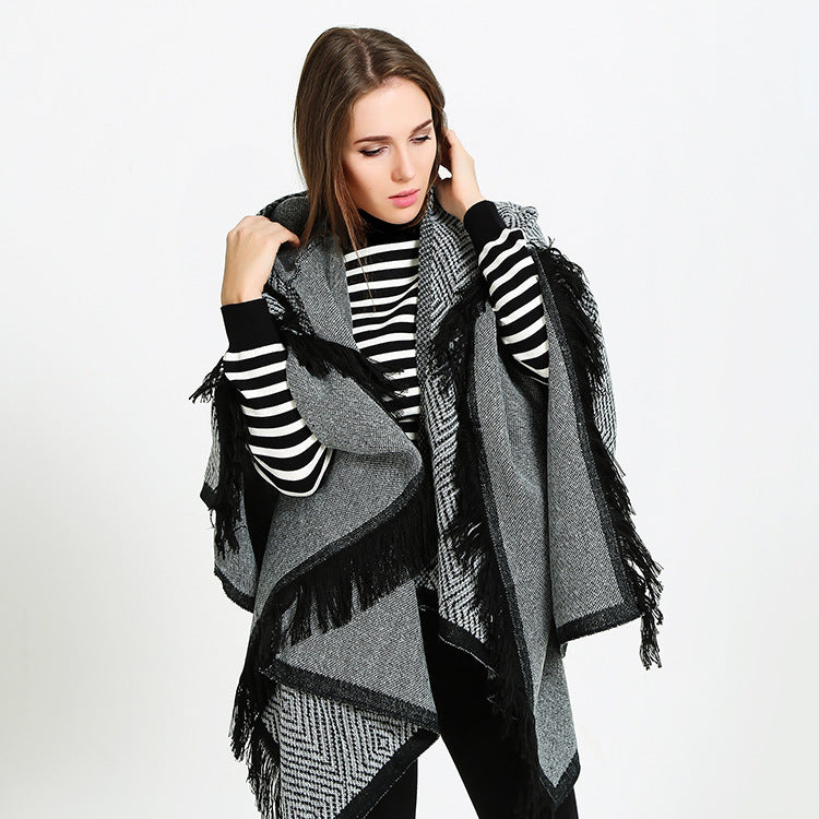 Women's Hooded Ruana in geometric jacquard with fringes and soft draping wool look Mune Fashion