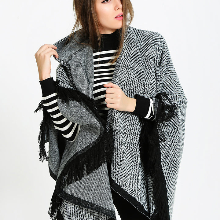 Women's Hooded Ruana in geometric jacquard with fringes and soft draping wool look Mune Fashion