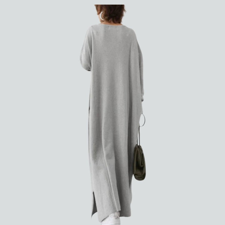 Mune | Maxi Dress with V-Neck and Long Sleeves In A Relaxed Fit