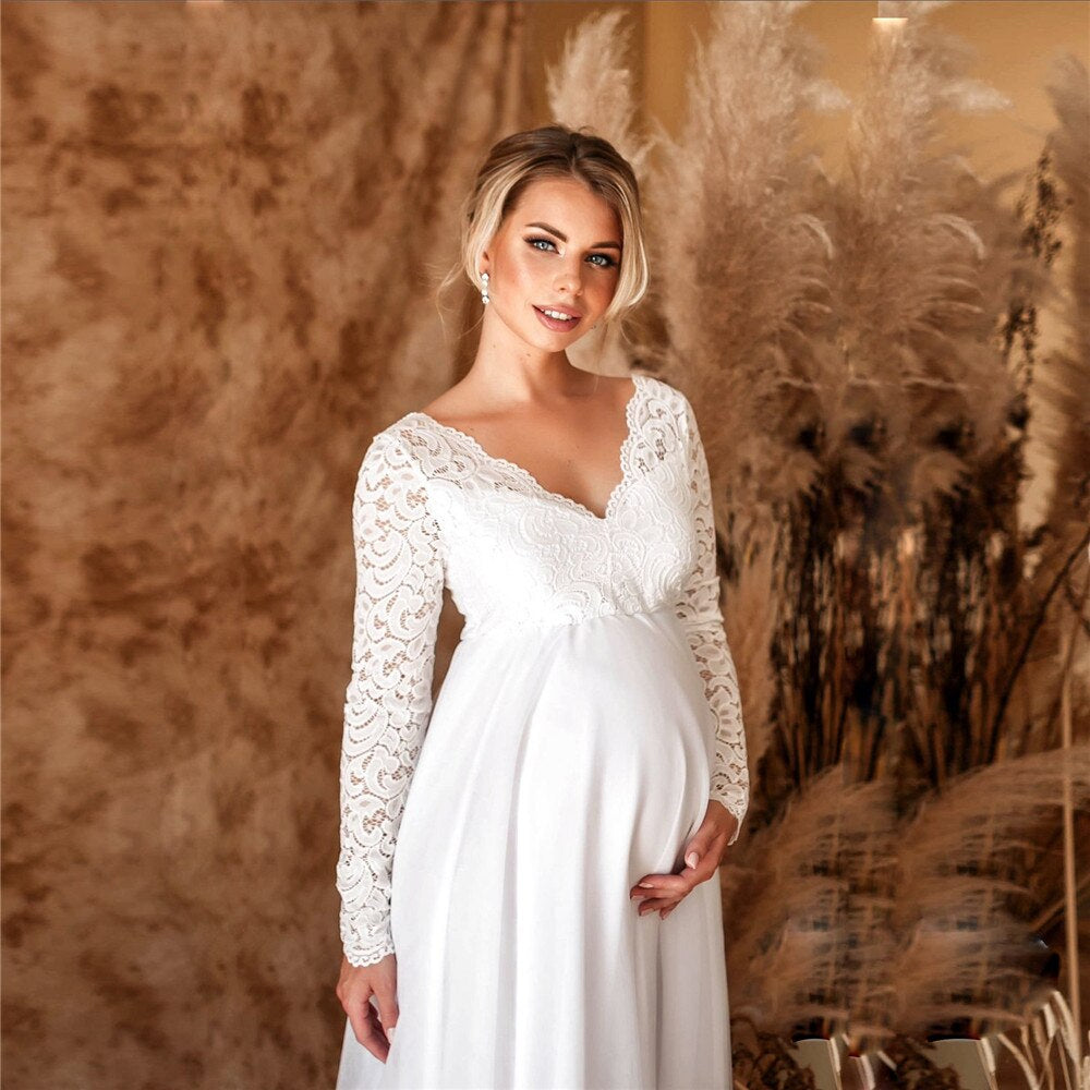 Mune | Elegant Maxi Dress in Lace for Pregnancies