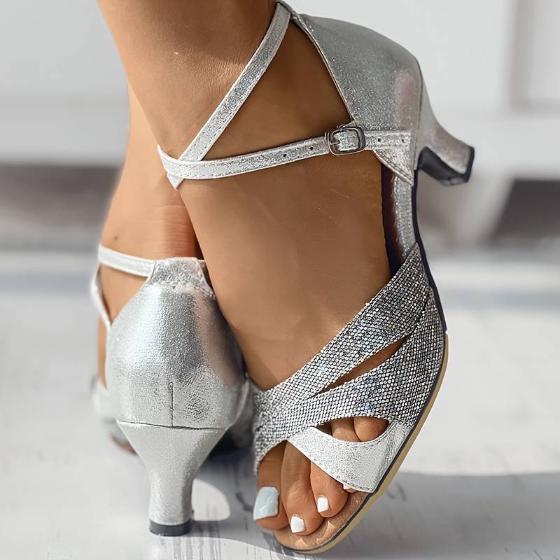 Mune Fashion | Elegant Heels with Sequins