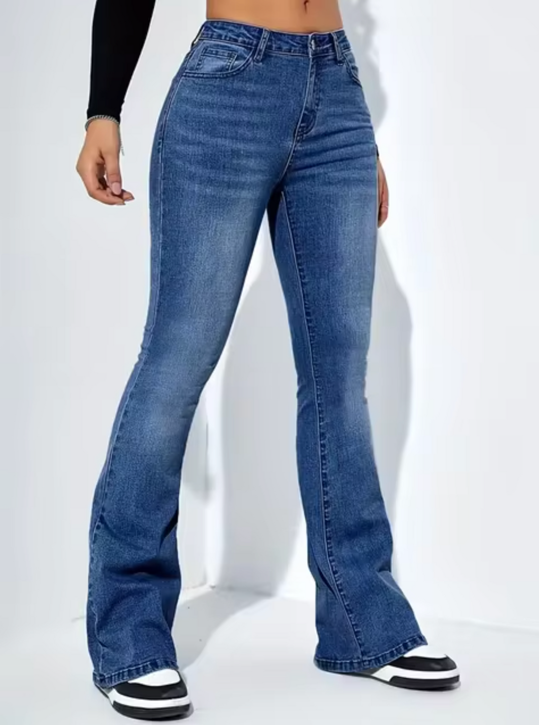 Mune | Chic High-Waist Flared Jeans for Women