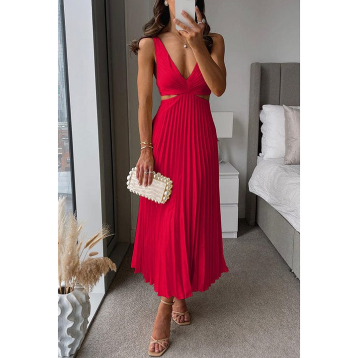 PLEATED DRESS WITH NECKLINE