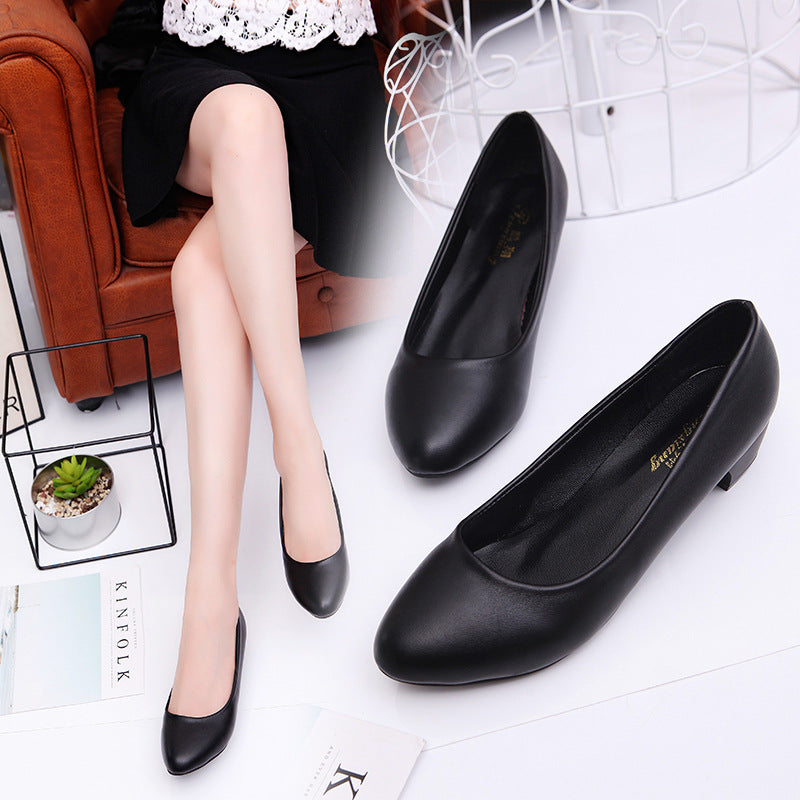 Women's classic business pumps with low block heel and cushioned comfort footbed Mune Fashion