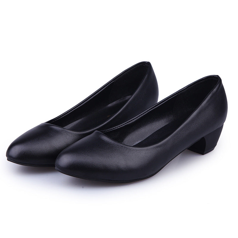 Women's classic business pumps with low block heel and cushioned comfort footbed Mune Fashion
